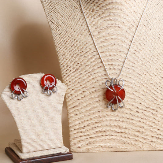 Hessonite -Diamond Pendant Set